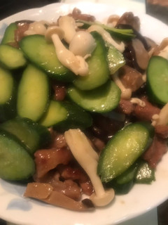 小黃瓜炒雙菇 的食譜成品照片