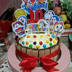 A picture of 329.*kue ultah basic brownies*.