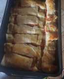 Canelones de carne, salsa roja