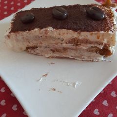 Very simple eggless tiramisu A picture of Very simple eggless tiramisu.