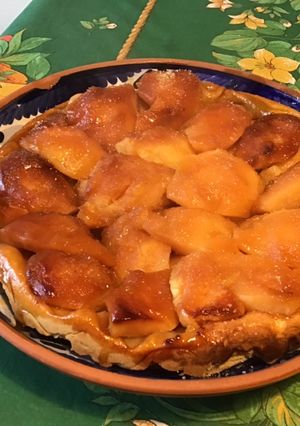 Une photo de Tarte renversée caramélisée aux coings du jardin