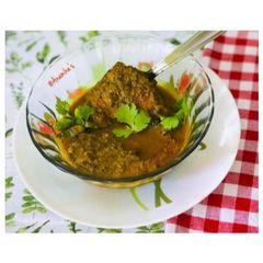 Radhuni Katla/Rui or Bengal Carpe in the Wild Celery Seeds Curry A picture of Radhuni Katla/Rui or Bengal Carpe in the Wild Celery Seeds Curry.