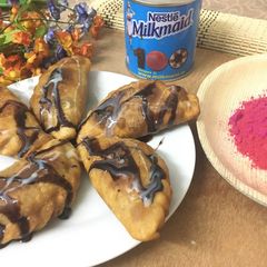 Nutty and Chocolatey Gujiyas with wheat flour A picture of Nutty and Chocolatey Gujiyas with wheat flour.
