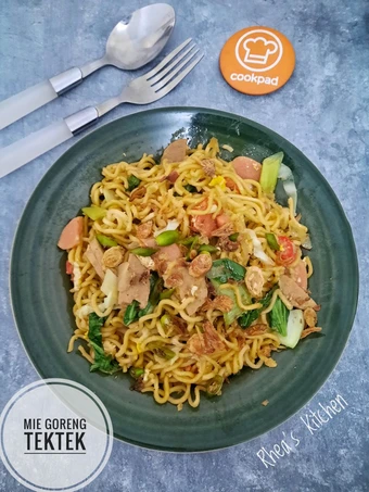 Langkah Gampang Membikin Resep Mie Goreng Tektek yang Uenak Anti Ribet, Bikin Ngiler