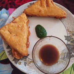 A picture of Stuffed Bread pakoda.