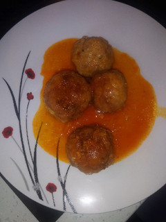 Una foto de Albóndigas en salsa de tomate