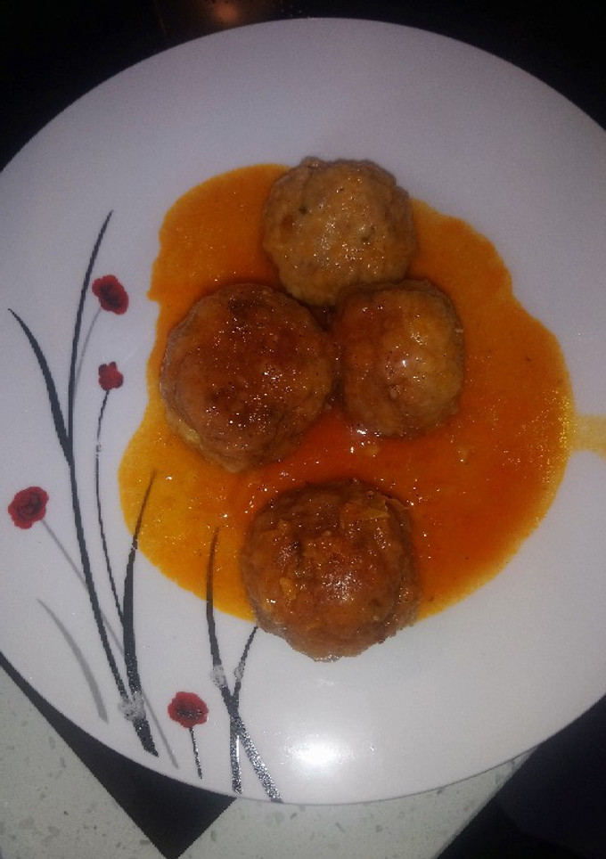 Una foto de Albóndigas en salsa de tomate