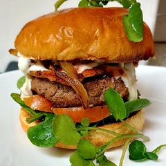 A picture of My Biggie Beef Burger 😋#Mainmeal#Lunch.