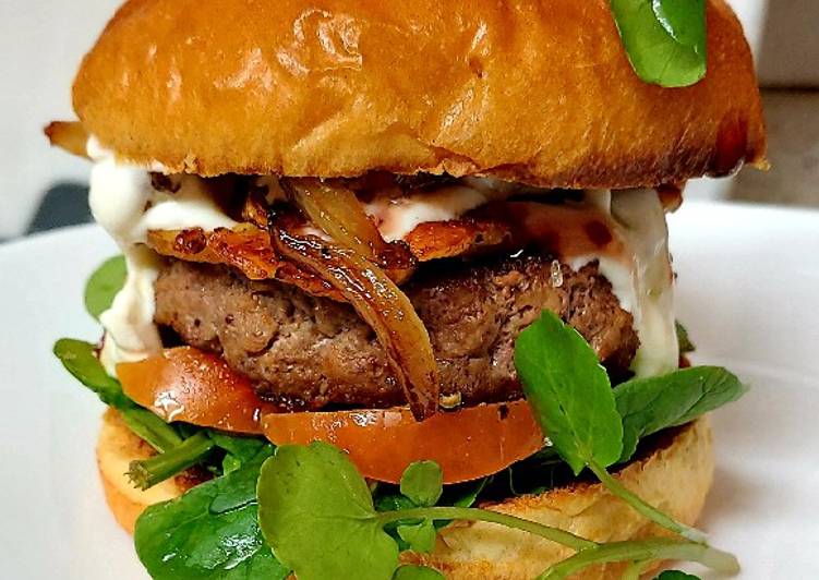 Recipe of Homemade My Biggie Beef Burger 😋#Mainmeal#Lunch