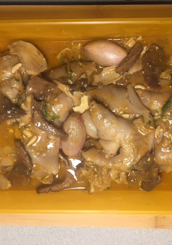 Una foto de Pies de cerdo 🐽 Peus de porc 🐖