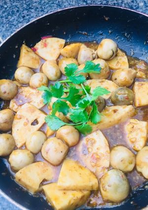 Hình của món Trứng cút,chả kho cà ri xả ớt (chay) 😋😋.