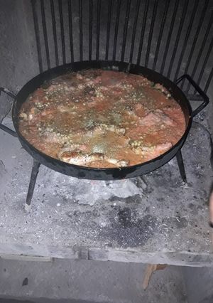 Una foto de Pollo a la cerveza en disco de arado 👌