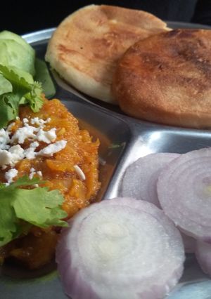 A picture of Paav Bhaji at home.
