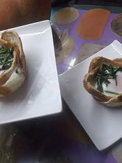 Una foto de Cestitas de huevos y esparrágos