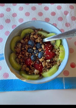 Una foto de Bowl de Yogur con Frutas y Granola