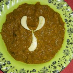 A picture of Hare lahsun ki chutney.