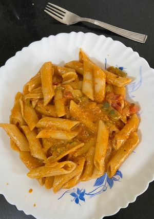 माइक्रोवेव रेड सॉस पास्ता 🍝 रेसिपी मुख्य फोटो