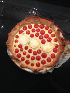 Una foto de Pastel espinacas con queso de cabra y tomate cherry