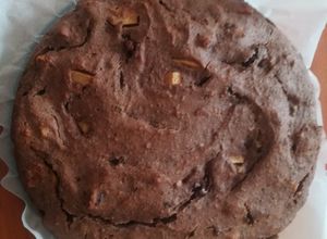 Foto di Torta pane raffermo_ cacao, mele e fantasia!