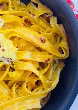 Foto di Tagliatelle alla crema di curcuma