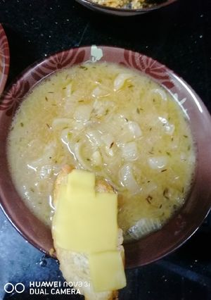 صورة لوصفة شوربة البصل الفرنسية