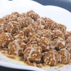 A picture of Pakistani Kunafeh dessert.