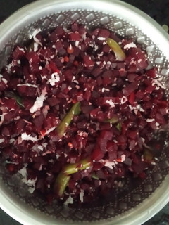 பீட்ரூட் பொரியல் (Beetroot Poriyal Recipe in Tamil) செய்முறை முக்கிய புகைப்படம்