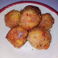A picture of Yam balls.