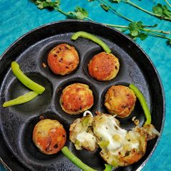 Chilli cheese potato balls A picture of Chilli cheese potato balls.