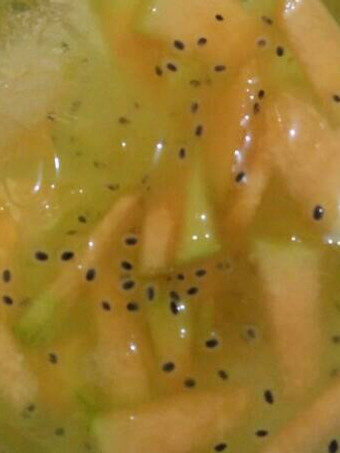 Anti Ribet, Membuat Es Melon Parut Biji Selasih Yang Rasanya Juara Banget