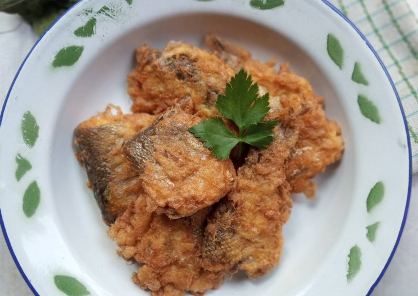 Bandeng Presto Goreng Telur