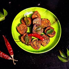 A picture of Aloo Vadi or Patra.