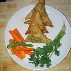 A picture of Home made samosa.