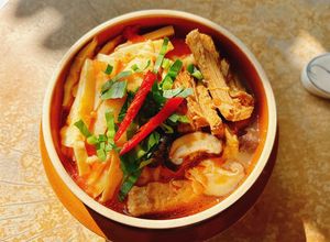 Hình của món Bún măng tươi chua cay.