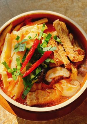 Hình của món Bún măng tươi chua cay.
