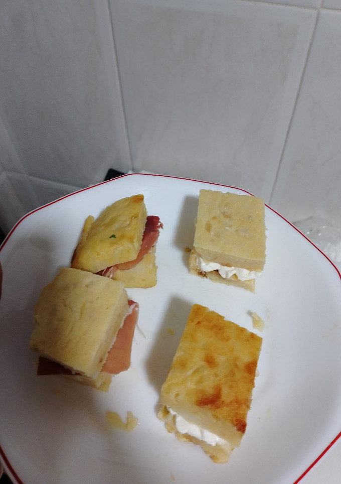 Una foto de Tortilla de Patatas Rellena