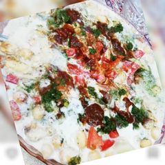 A picture of Dahi pakoriyan 😋.