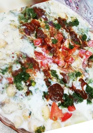 A picture of Dahi pakoriyan 😋.
