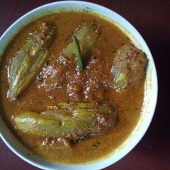 A picture of Shahi korma of parwal.