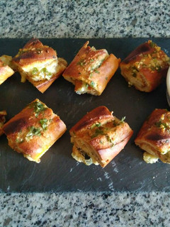 Una foto de Baguette rellena de pollo y queso