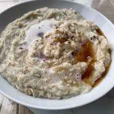 Harees (wheat and meat porridge) A picture of Harees (wheat and meat porridge).