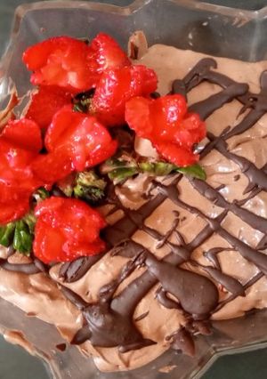 A picture of Choco Strawberry instant dessert.