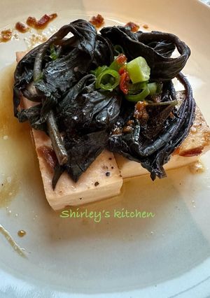 紅地瓜葉燒豆腐 的食譜成品照片