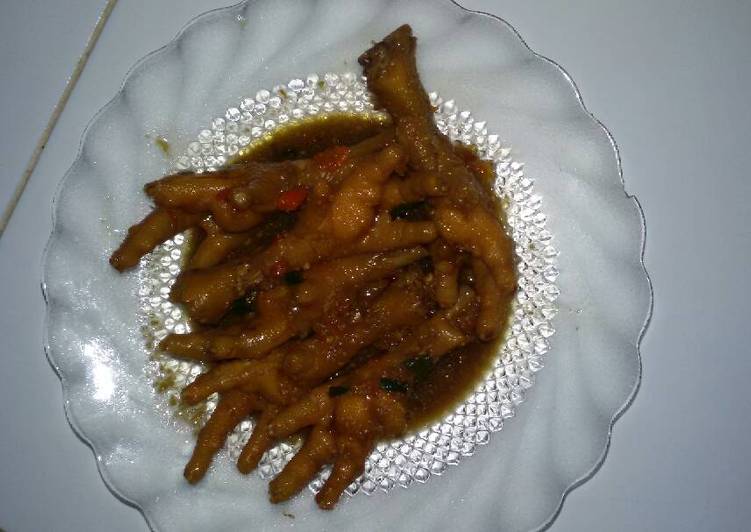 Ceker ayam empuk pedas manis 😊☺