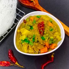 A picture of Vegetable Sagu.