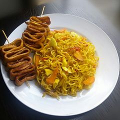 A picture of Weenee's Palm oil Noodles stir fry.
