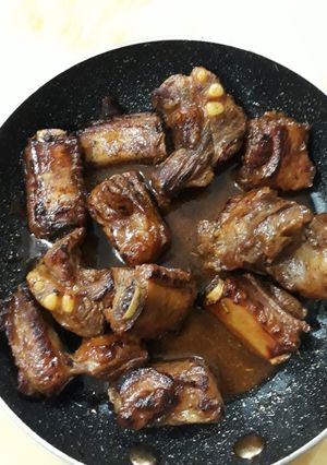 Hình của món Sườn ram mặn.