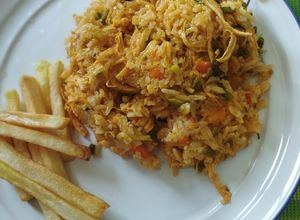 Una foto de Arroz con pollo