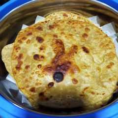 Khasta paratha A picture of Khasta paratha.