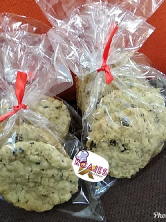 A picture of Oat cookies.